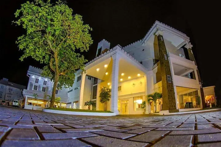 Негомбо: The Kings Bay Hotel