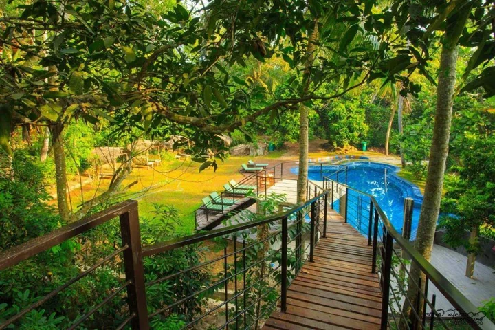 Унаватуна: Epic Jungle Village