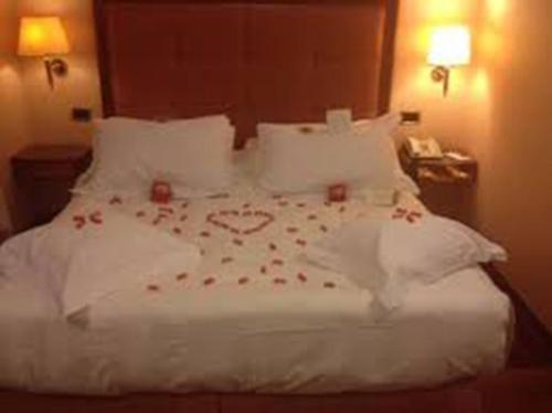 Маравила: Sevenday Hotel