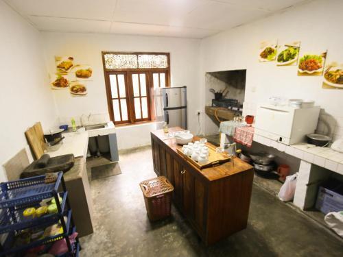 Элла: My Hostel