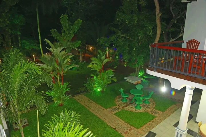 Киринда: Yala Safari River Front Hotel & Resturant