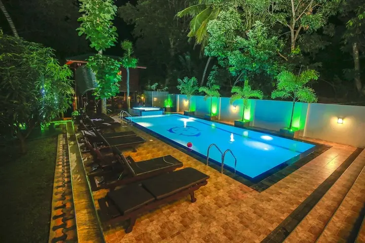 Киринда: Yala Safari River Front Hotel & Resturant