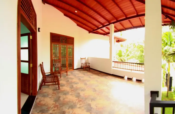 Унакурува: Grand Residence