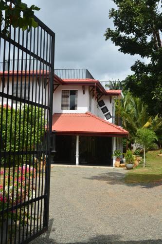 Дамбулла: Evergreen Hotel Dambulla