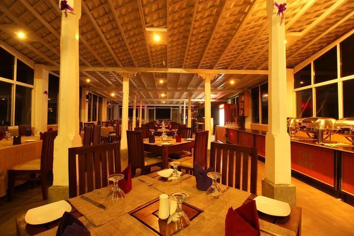 Унаватуна: Отель Rock Fort Hotel