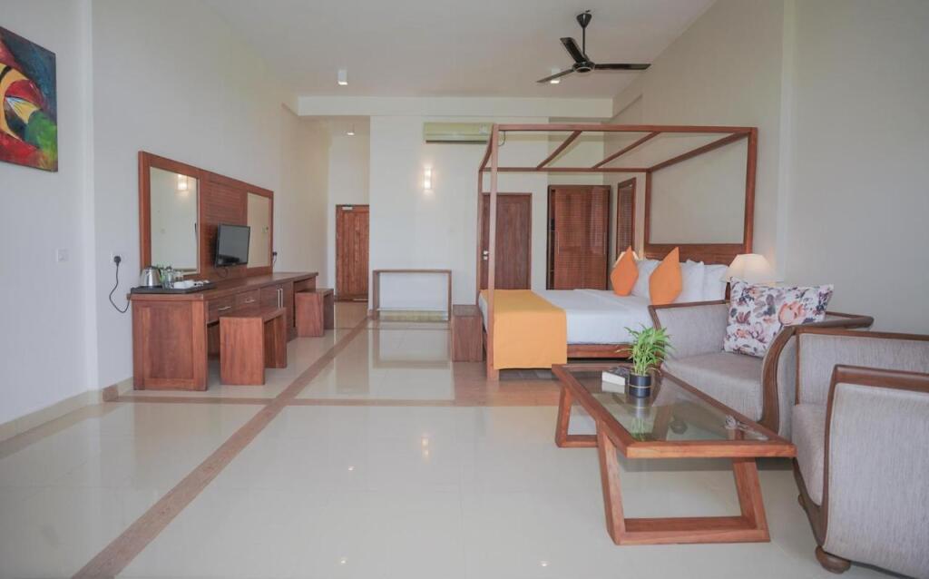 Баттикалоа: Отель Breeze Pasikudah Resort