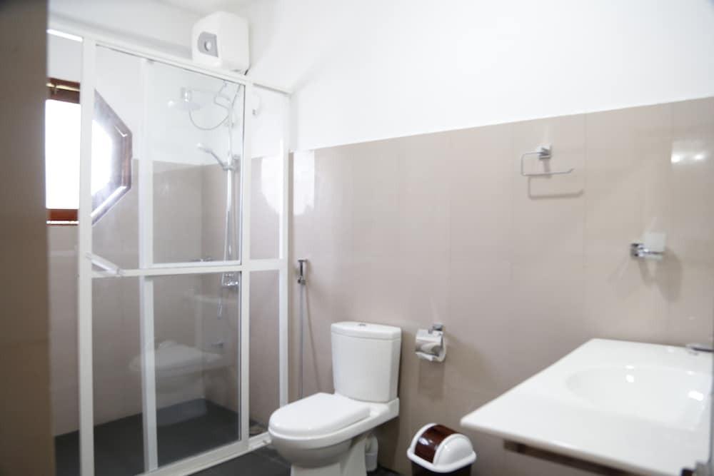 Вавуния: Ananthi Hotels