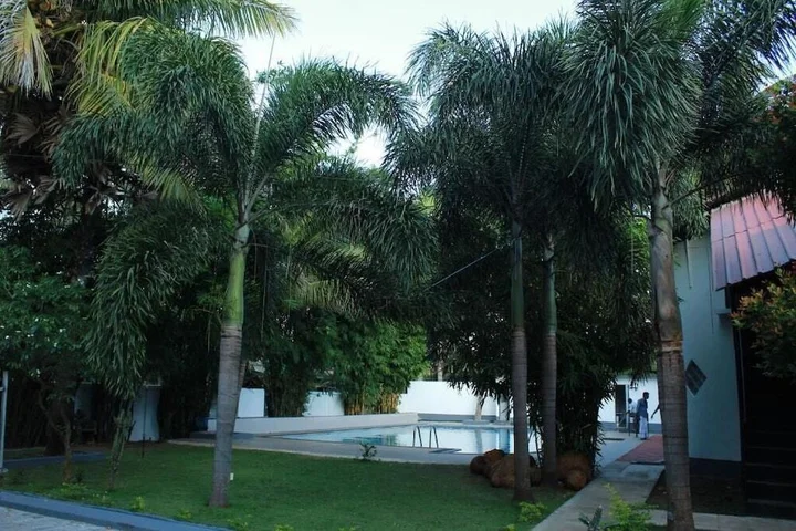 Вавуния: Ananthi Hotels
