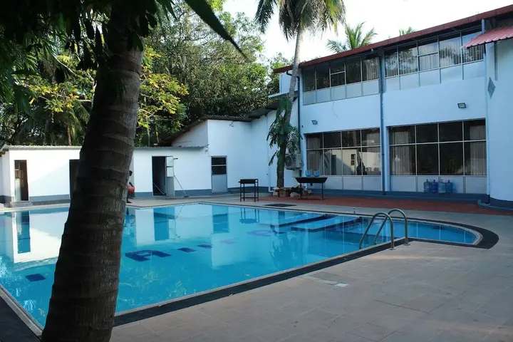 Вавуния: Ananthi Hotels