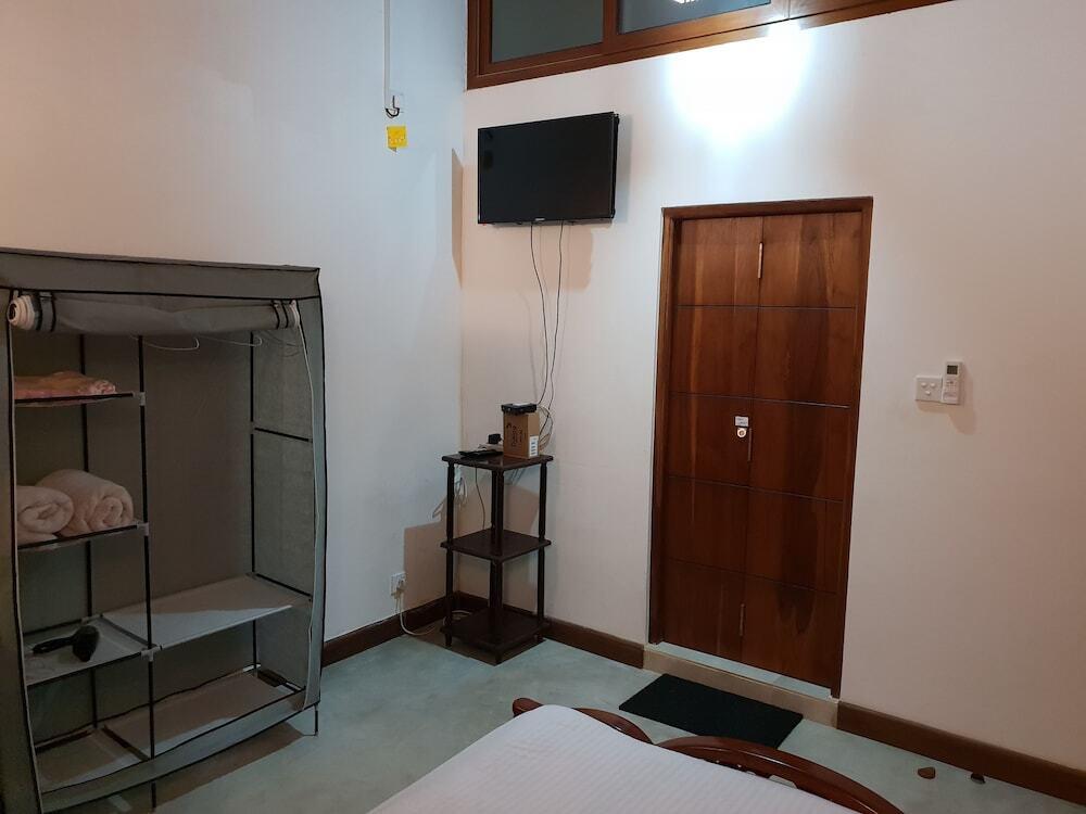 Коломбо: Trellis Apartment