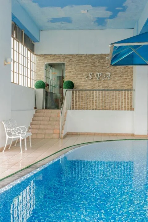 Коломбо: Global Towers Hotel & Suites