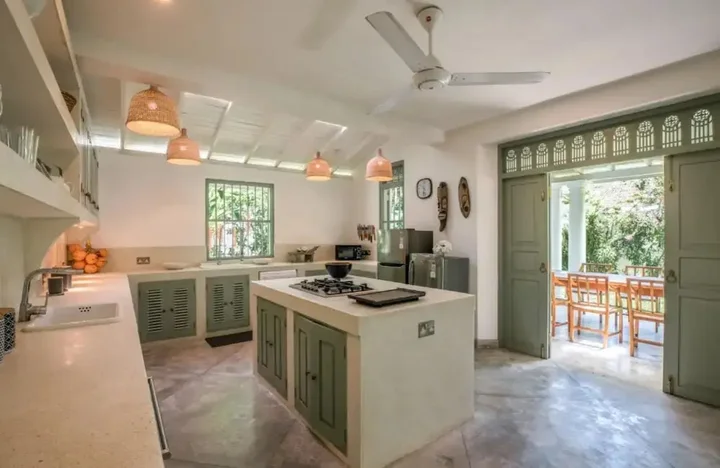 Ахангама: Beautifully Renovated Family Village House Within Walking Distance To The Beach