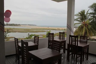 Аругам-Бэй: Sunset view beach hotel