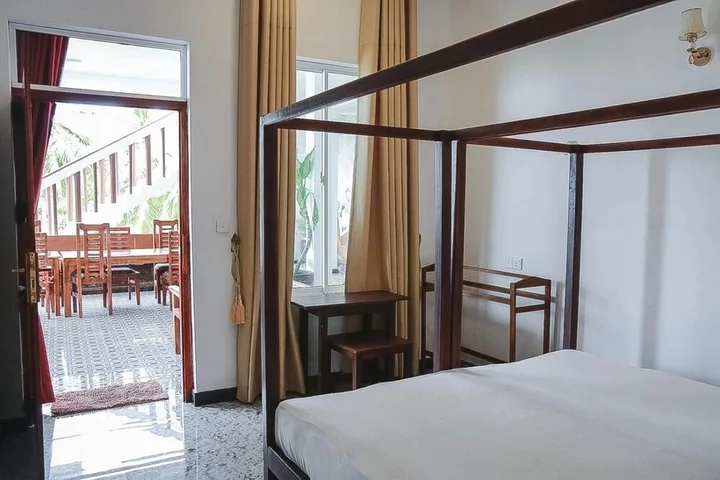 Аругам-Бэй: Sunset view beach hotel