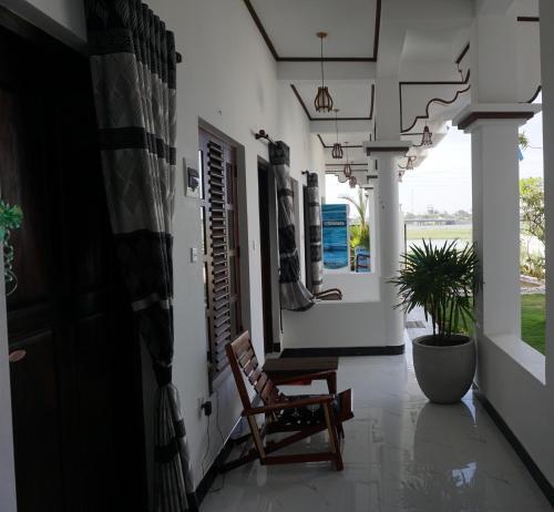 Аругам-Бэй: Sunset view beach hotel