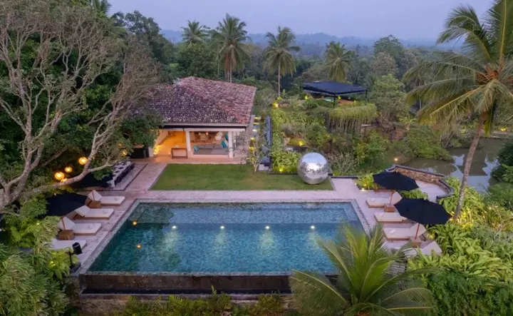 Унаватуна: Cool and Contemporary Hilltop Villa With Ocean Views