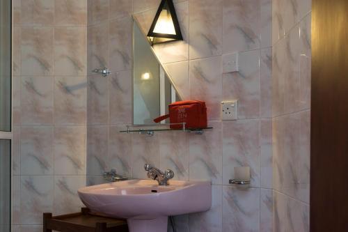 Унаватуна: ZEN Rooms Matara Road