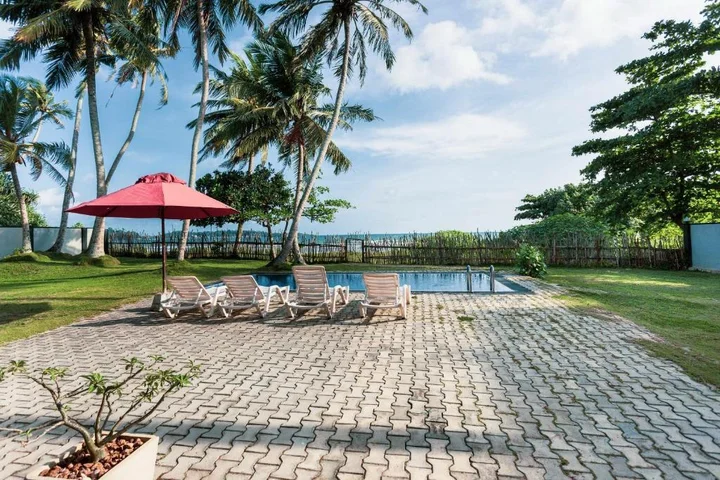 Велигама: 360 Surf Weligama Bay