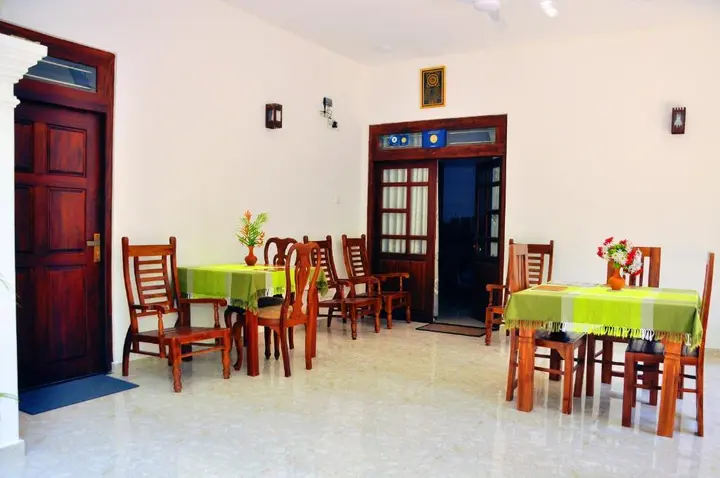Унаватуна: Hiru Resort Inn Unawatuna