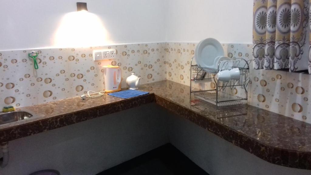 Унаватуна: Hiru Resort Inn Unawatuna