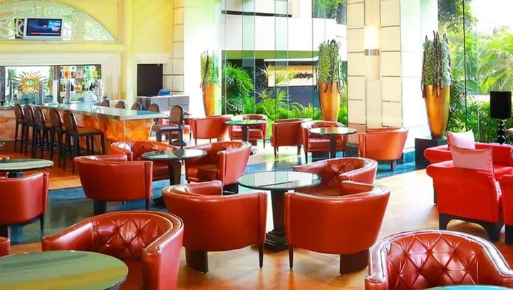 Коломбо: Sea View Monarch Apartment located within Cinnamon Grand Hotel Complex