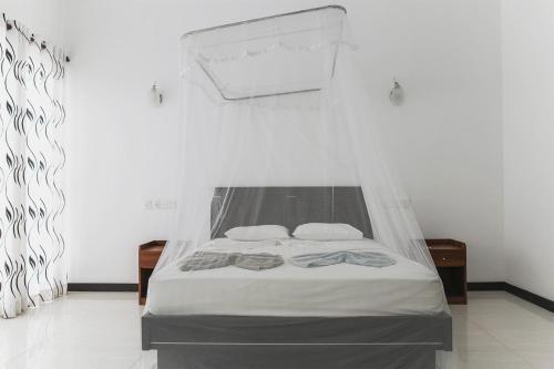 Ахангама: White Villa
