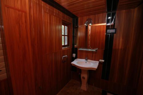 Элла: Yoho Tea Forest Lodge