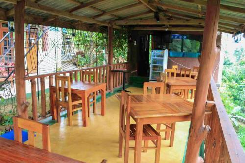 Элла: Yoho Tea Forest Lodge