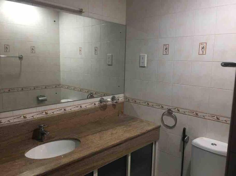 Коломбо: 3 Bedroom Rental With Pool And Gym