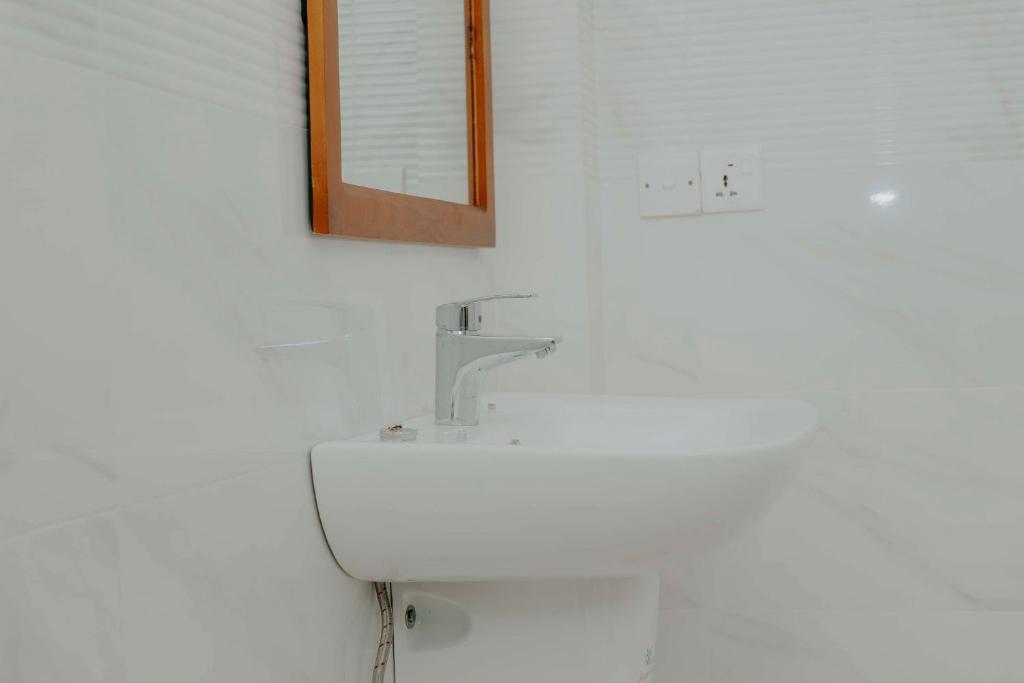 Унаватуна: Brand new apartment in Nature just 2 minute walk to beach