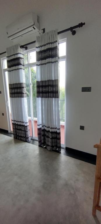 Хиккадува: Villa51- First floor