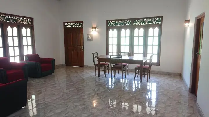 Ахунгалла: Sunanda Villa