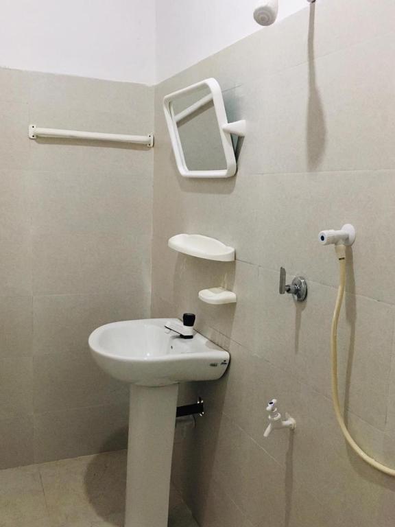 Анурадхапура: Ut Guest House
