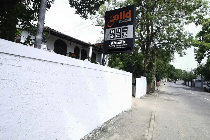 Коломбо: Yoho Solid Hotel Colombo 05