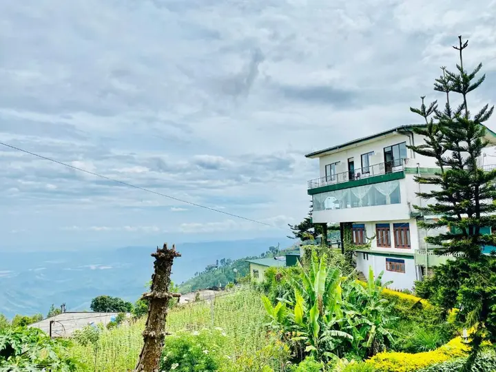 Хапутале: sri lak residence