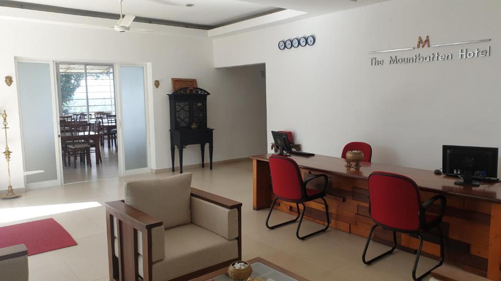 Канди: The Mountbatten Hotel
