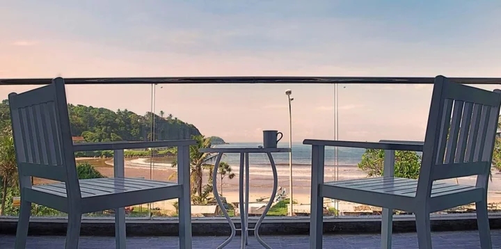 Унаватуна: Blue Beach Galle