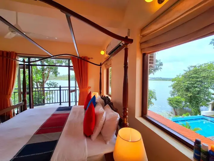 MYH - Lake Front Pvt Villa With Staff and Includes Free Breakfast of Your Choice — фото 5