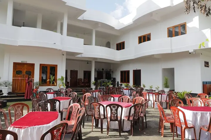 Джафна: Amis hotel