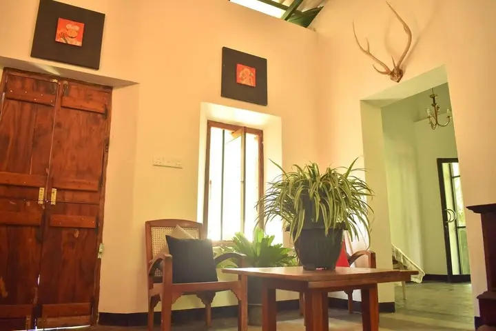 Хиккадува: Charming & Historical 3-bed Bungalow in Hikkaduwa