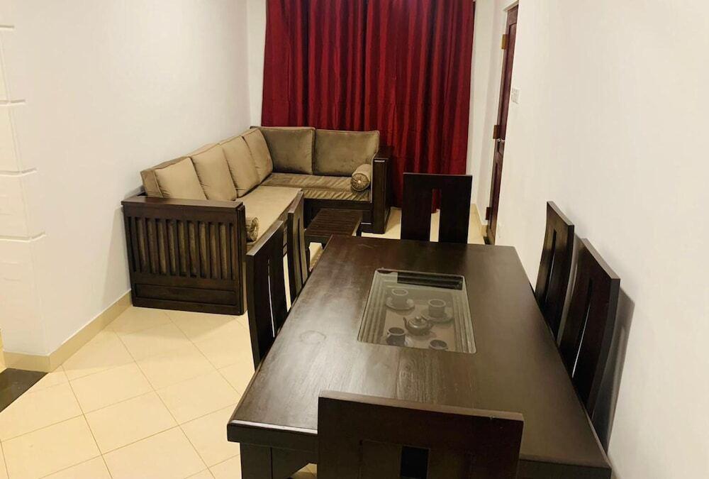 Коломбо: R4 Crescent Stay Colombo Apartment
