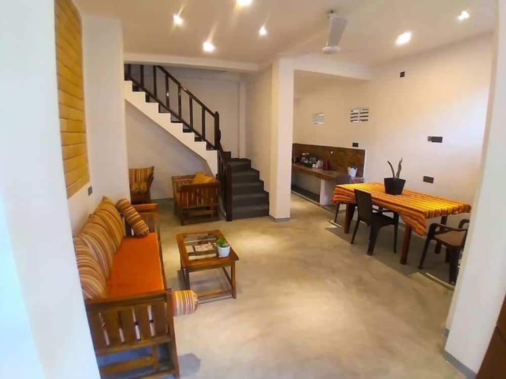 Велигама: Surf 247 Weligama Villa