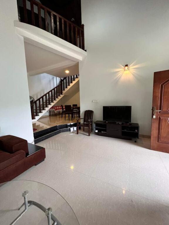 Impeccable 3-bed House in Unawatuna, Galle — фото 2