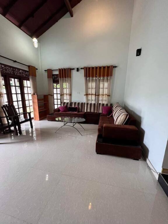 Impeccable 3-bed House in Unawatuna, Galle — фото 5