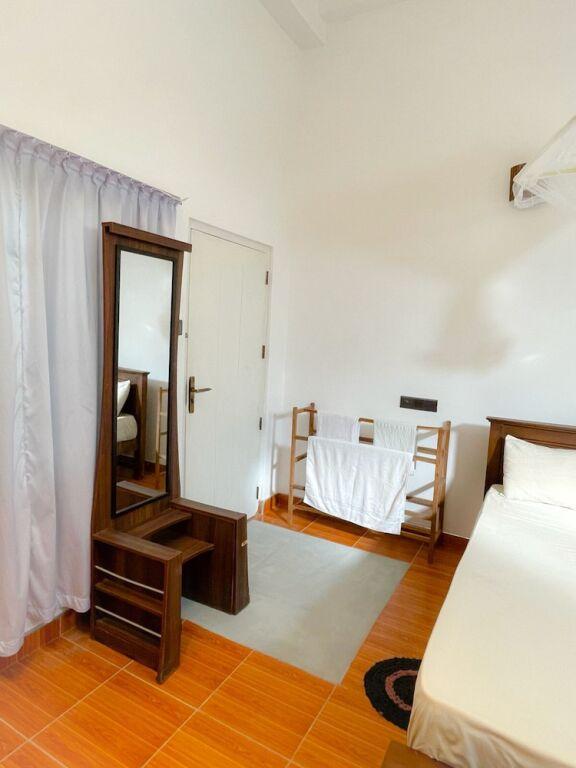 Room in Villa - Surf 247 Weligama Hotel — фото 6