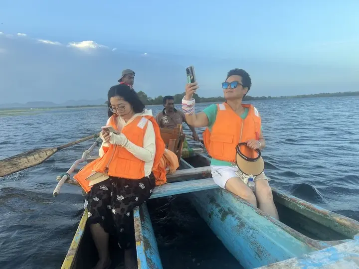 Киринда: Saffron Lake Yala