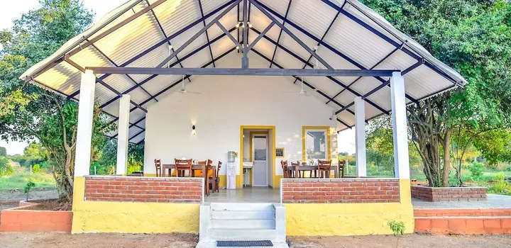 Киринда: thihawa eco huts yala