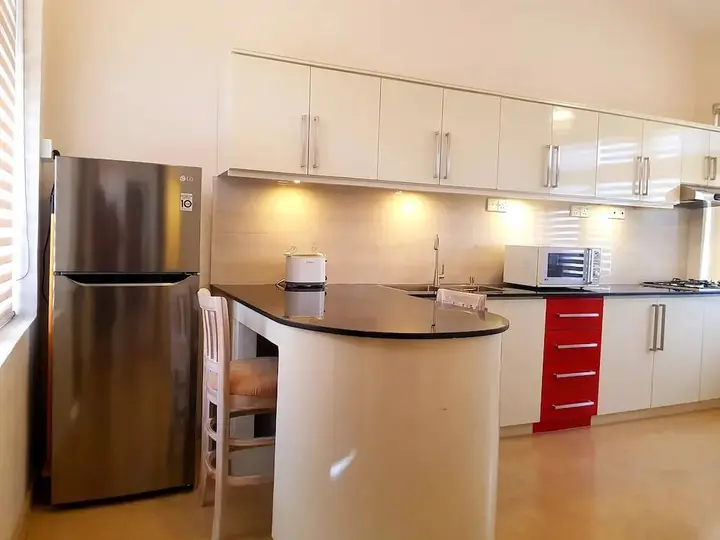 Коломбо: Myhavelock Town Studio Apt, With Own Pvt Gate Parking in Main City