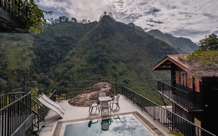 Элла: Ella Deck Resort
