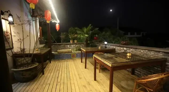Zhouzhuang Romantic Traveling Residence No. 5 Town Panorama Hotel — фото 5